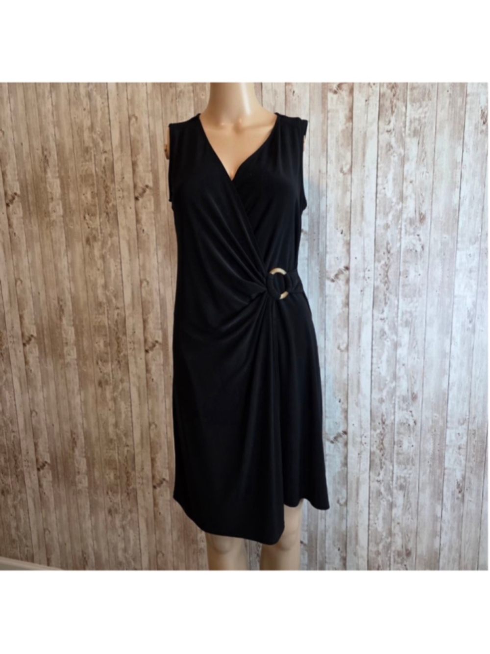 Women's Unbranded Black Sleeveless Dress with Gold Ring Detail M